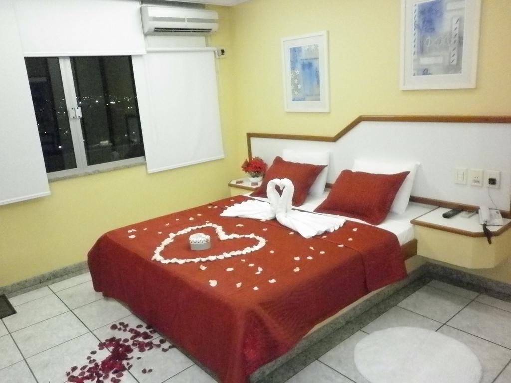 Hotel Slaass Nin Ngoại thất bức ảnh